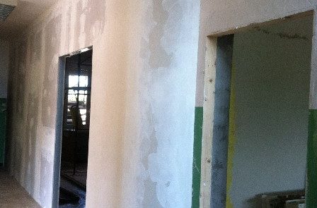 Realizzazione parete divisoria - Scuola Calosso (AT)